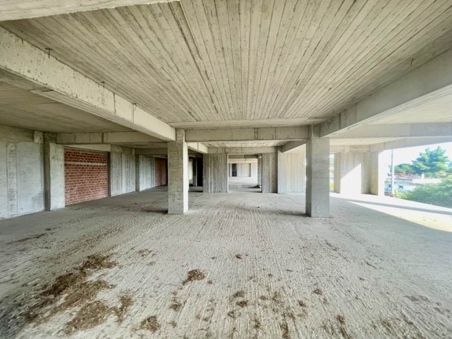 (Προς Πώληση) Επαγγελματικός Χώρος Κτίριο || Ανατολική Αττική/Καπανδρίτι - 2.250 τ.μ, 950.000€ 